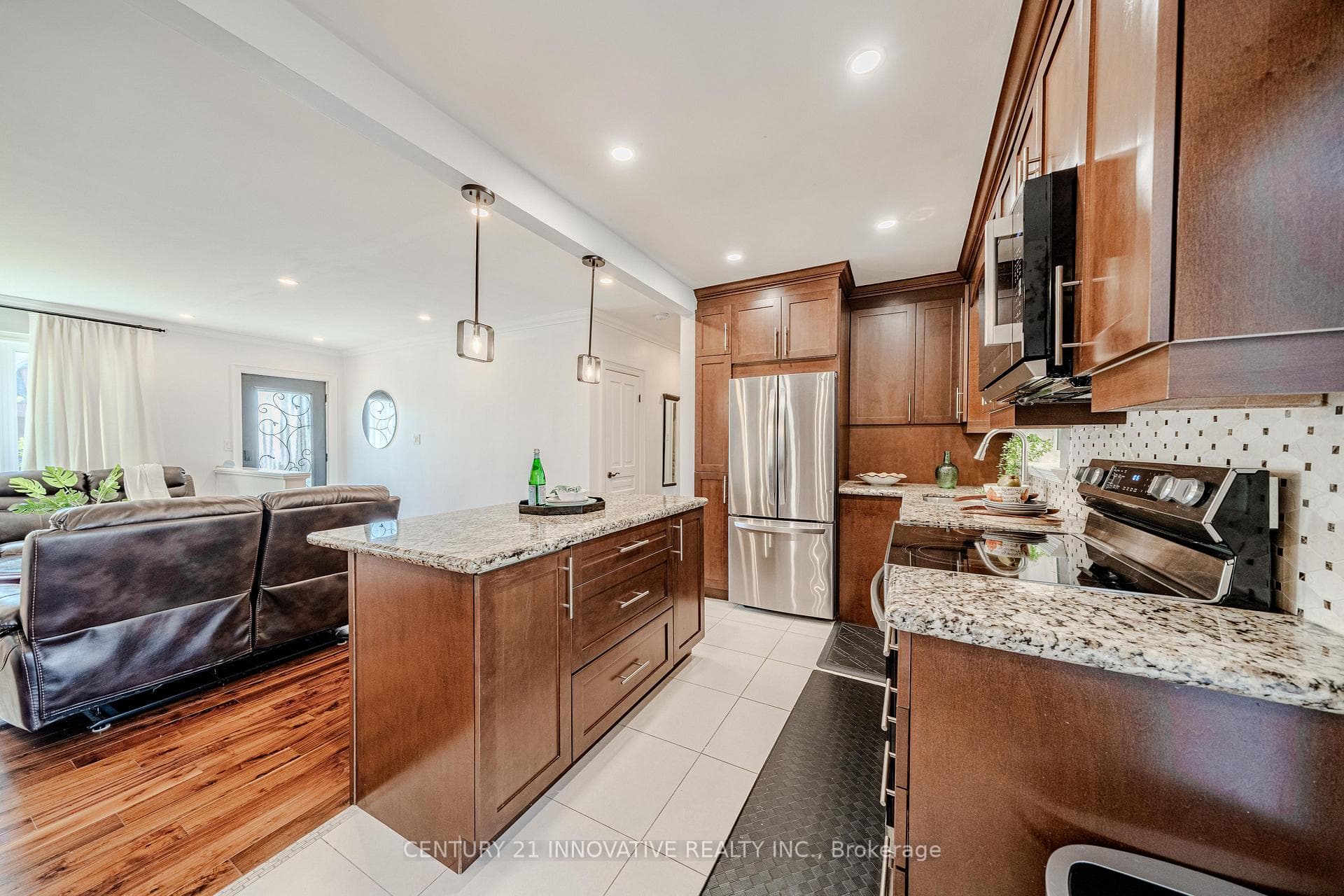 60 Dorking Crescent photo 13
