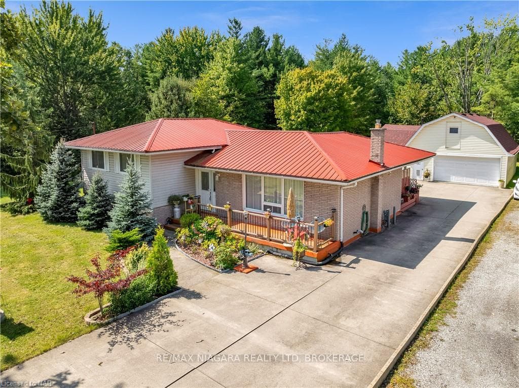 301 MATTHEWS Road photo 4