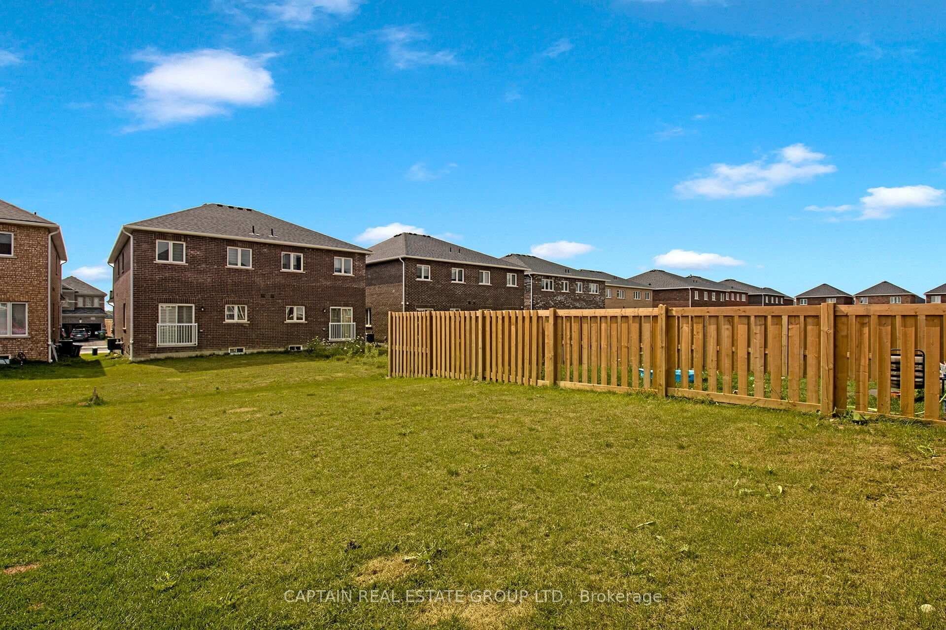232 Ridley Crescent photo 37