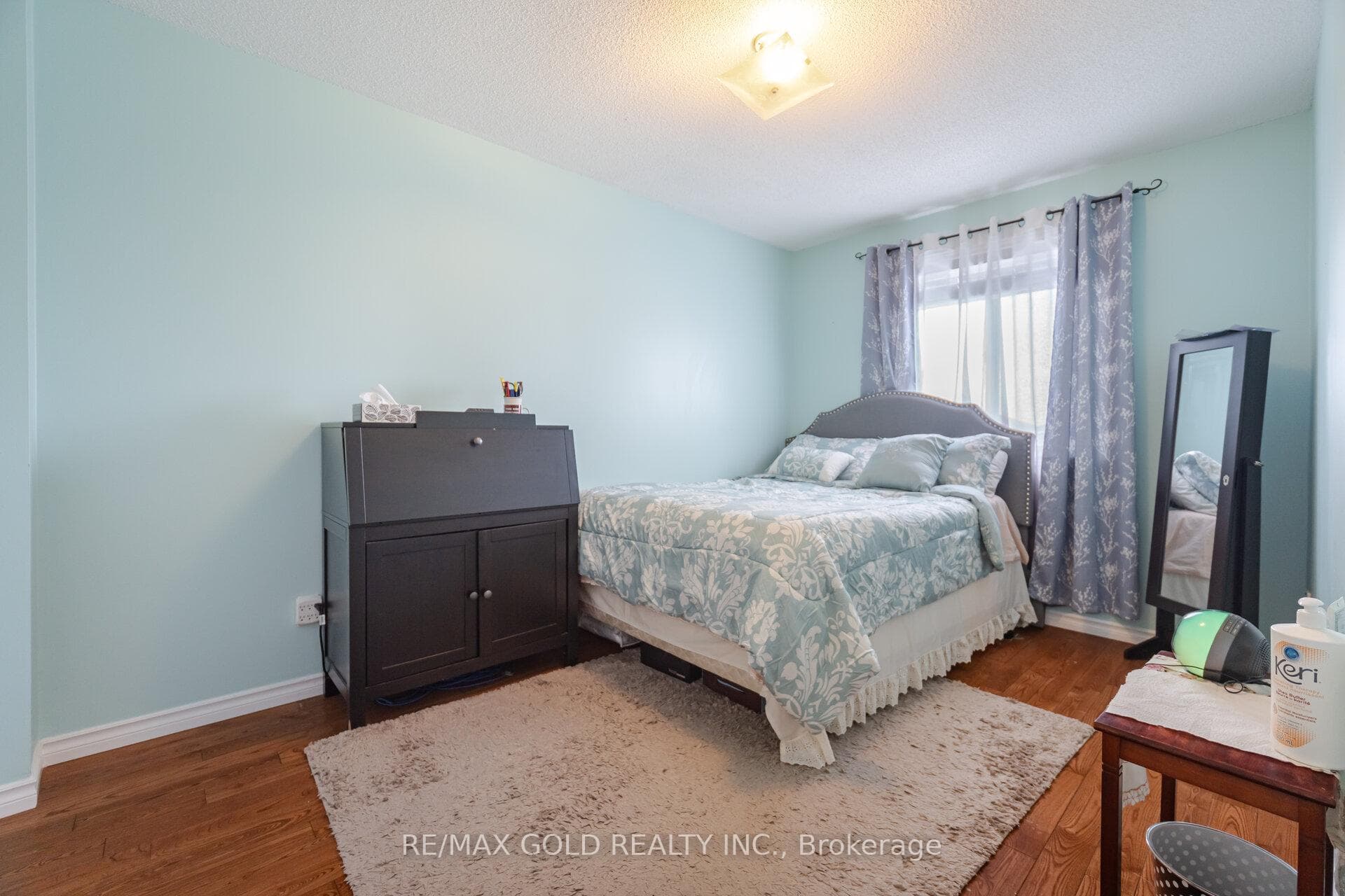 5284 Longhouse Crescent photo 13