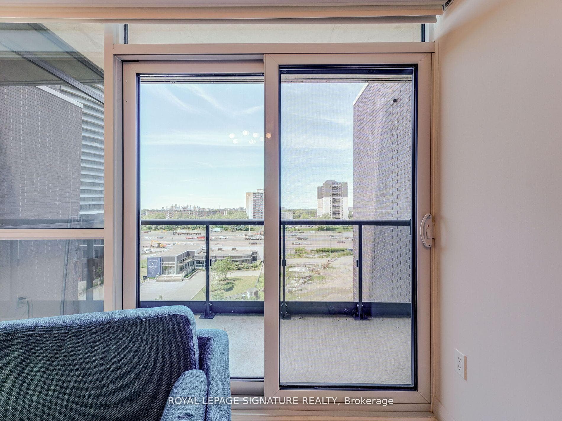 10 Gibbs Road Unit 703 photo 25