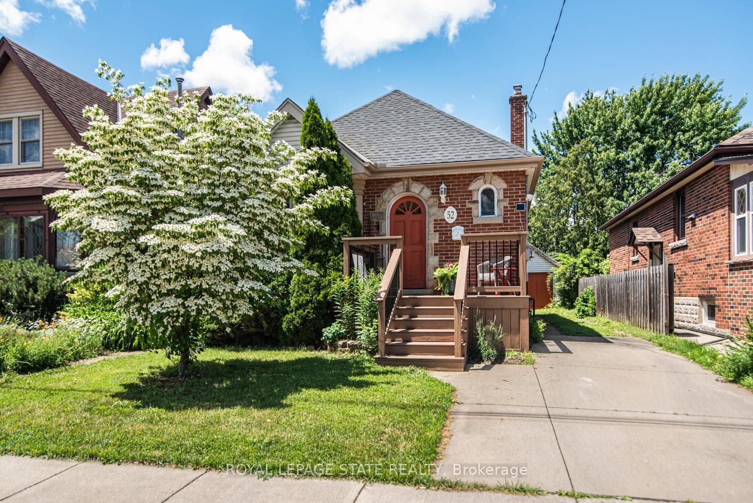 52 Cameron Avenue photo 2