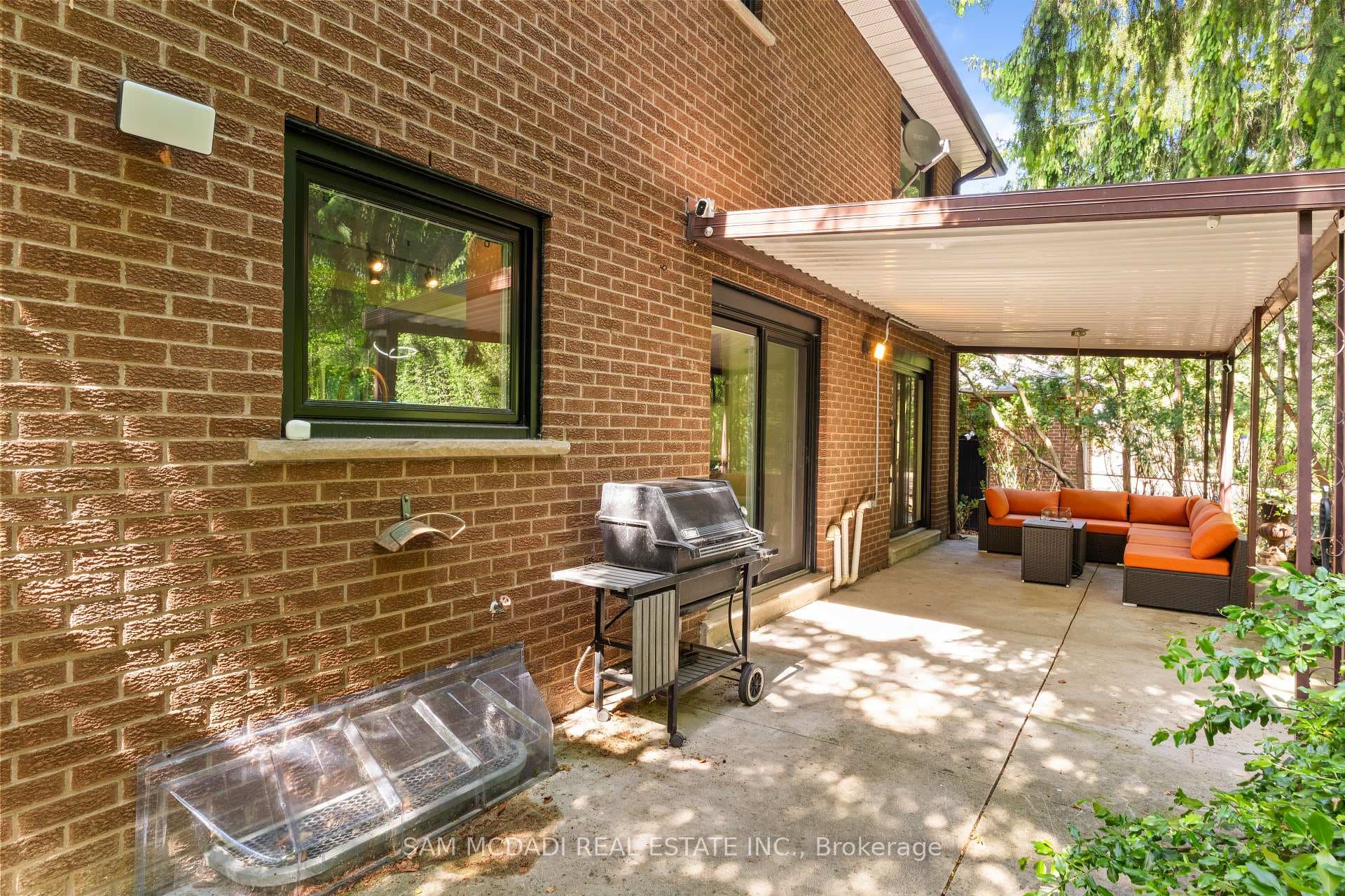 5 Canterbury Crescent photo 44