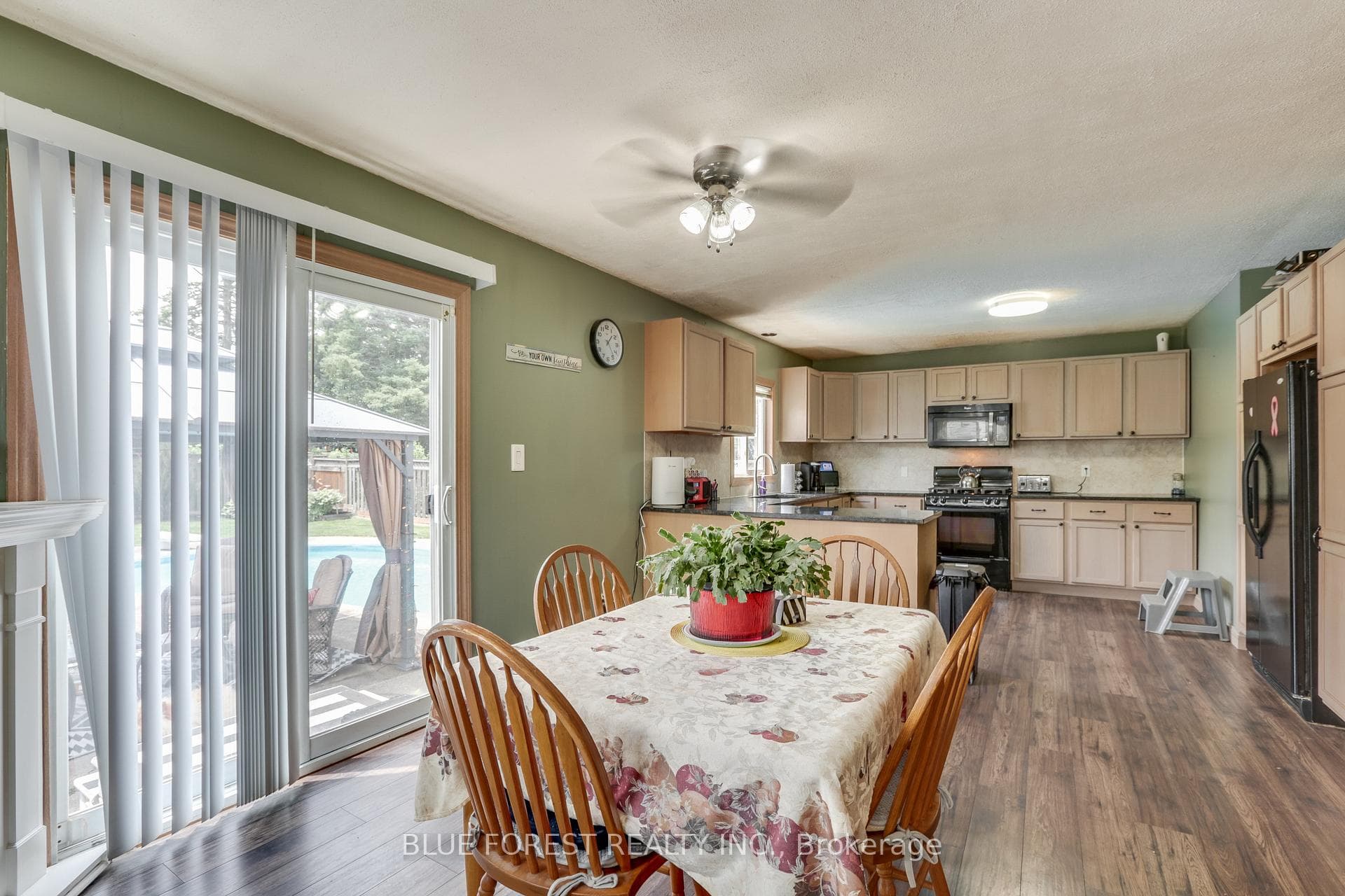 75 Glass Avenue photo 12