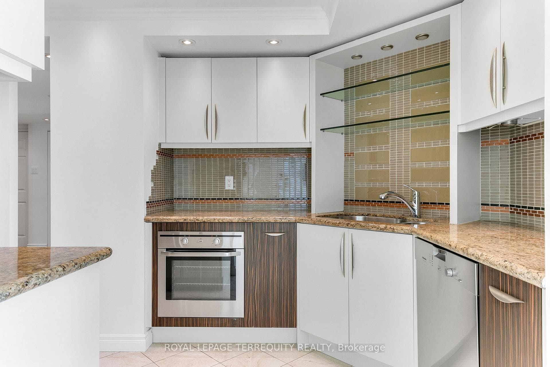 77 Harbour Square Unit 2707 photo 17