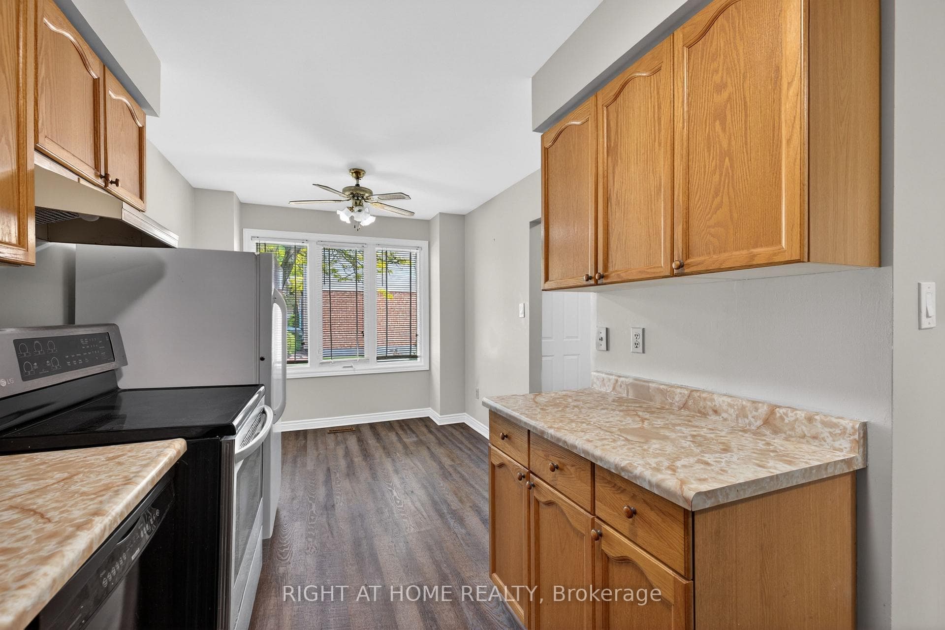 308 Conway Drive Unit 14 photo 12