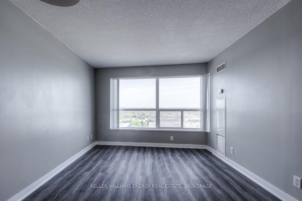 36 Lee Centre Drive Unit 1603 photo 9