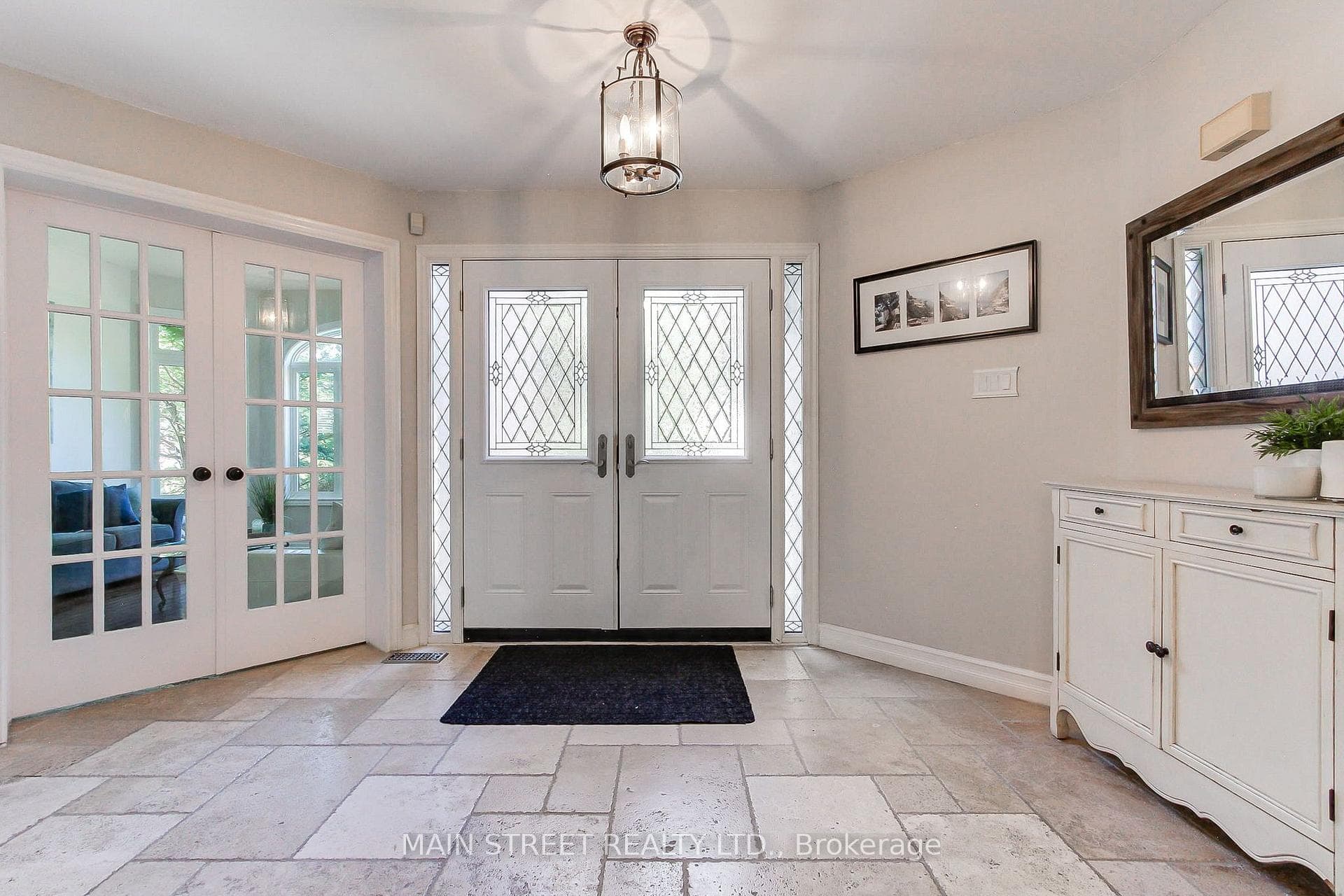 14 Mcgee Crescent photo 3