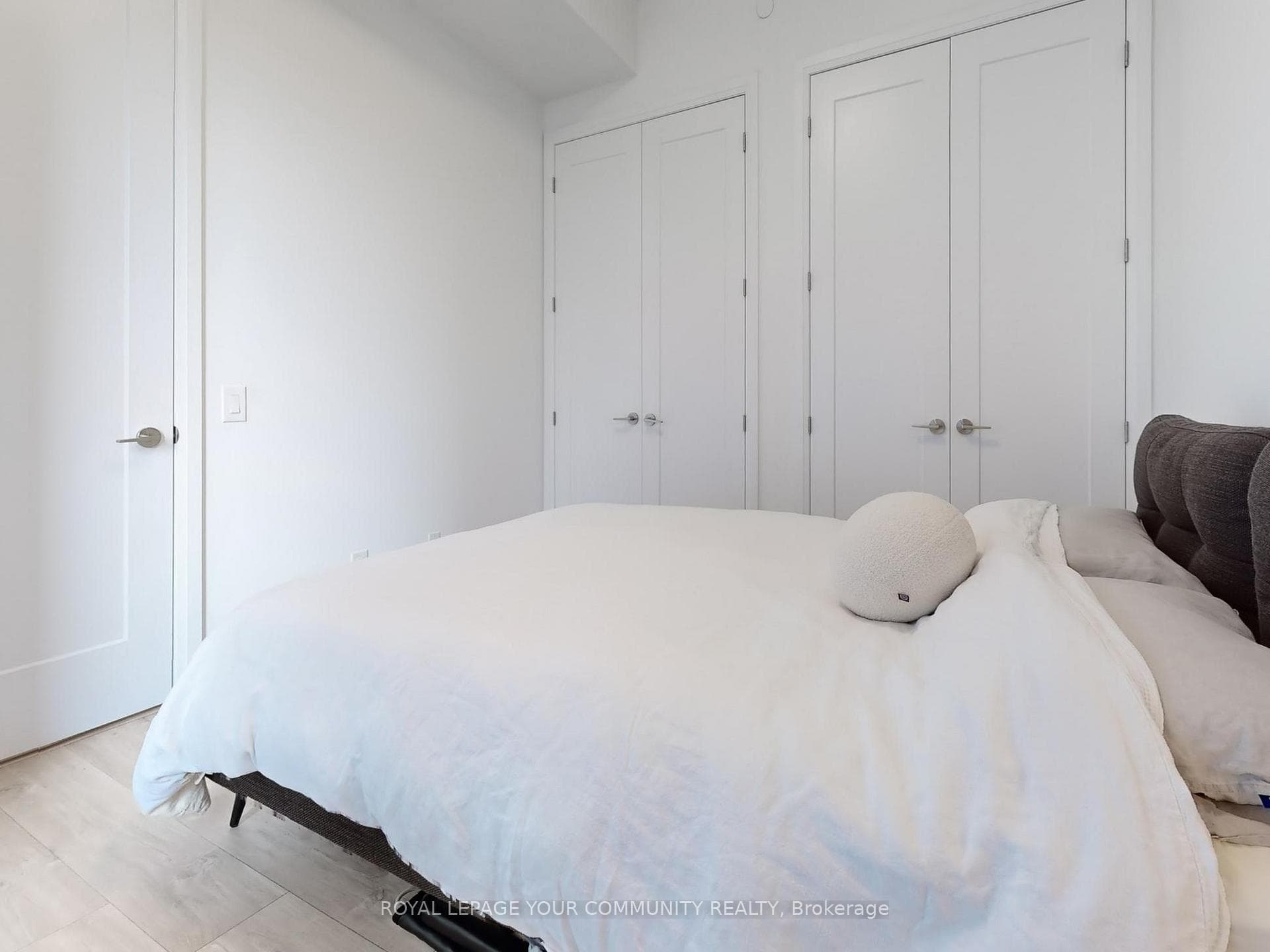 280 Howland Avenue Unit Ph21 photo 21