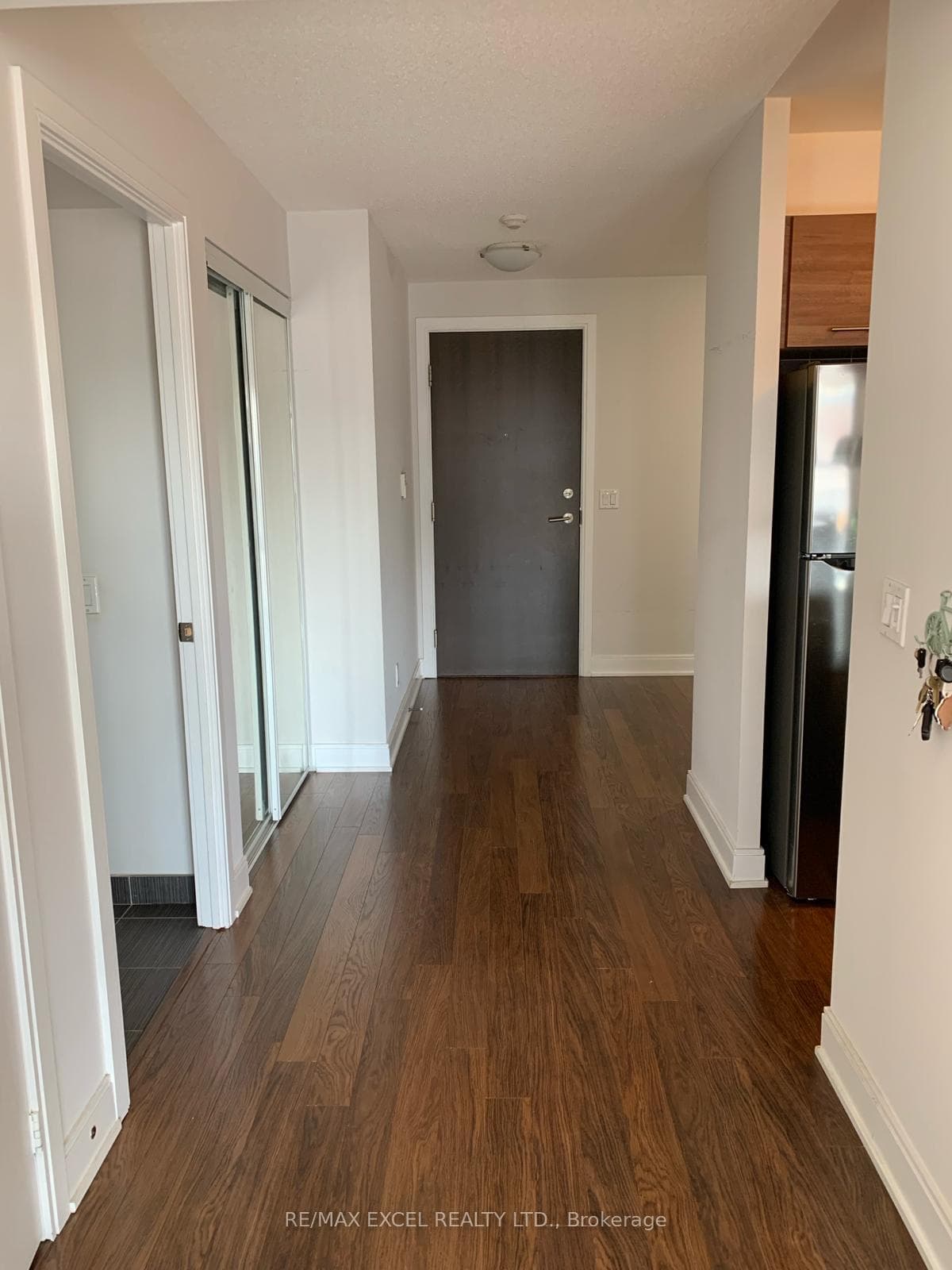 125 Village Green Square Unit 1306 photo 13