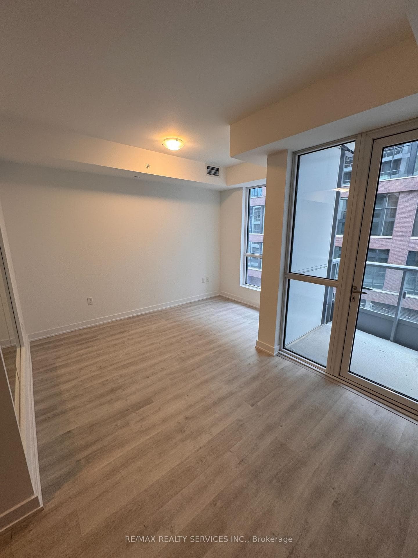 15 Richardson Street Unit 430 photo 2