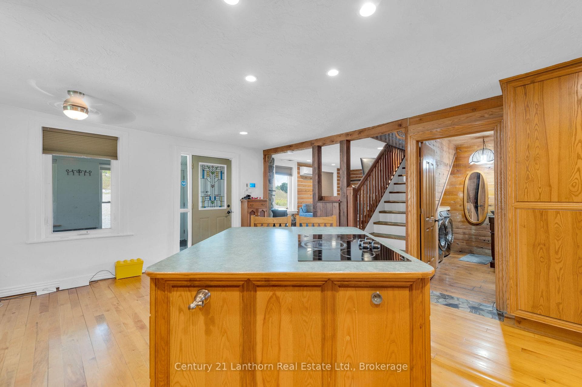 495 Barker Road photo 16