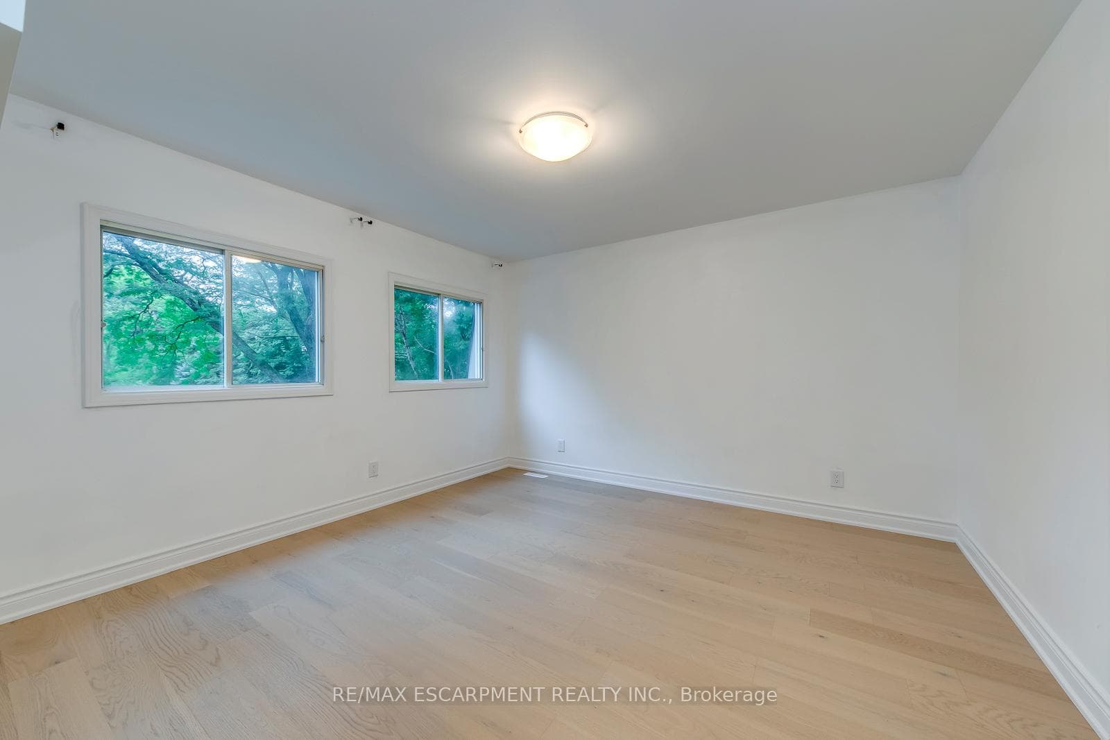 170 Cavendish Court photo 31