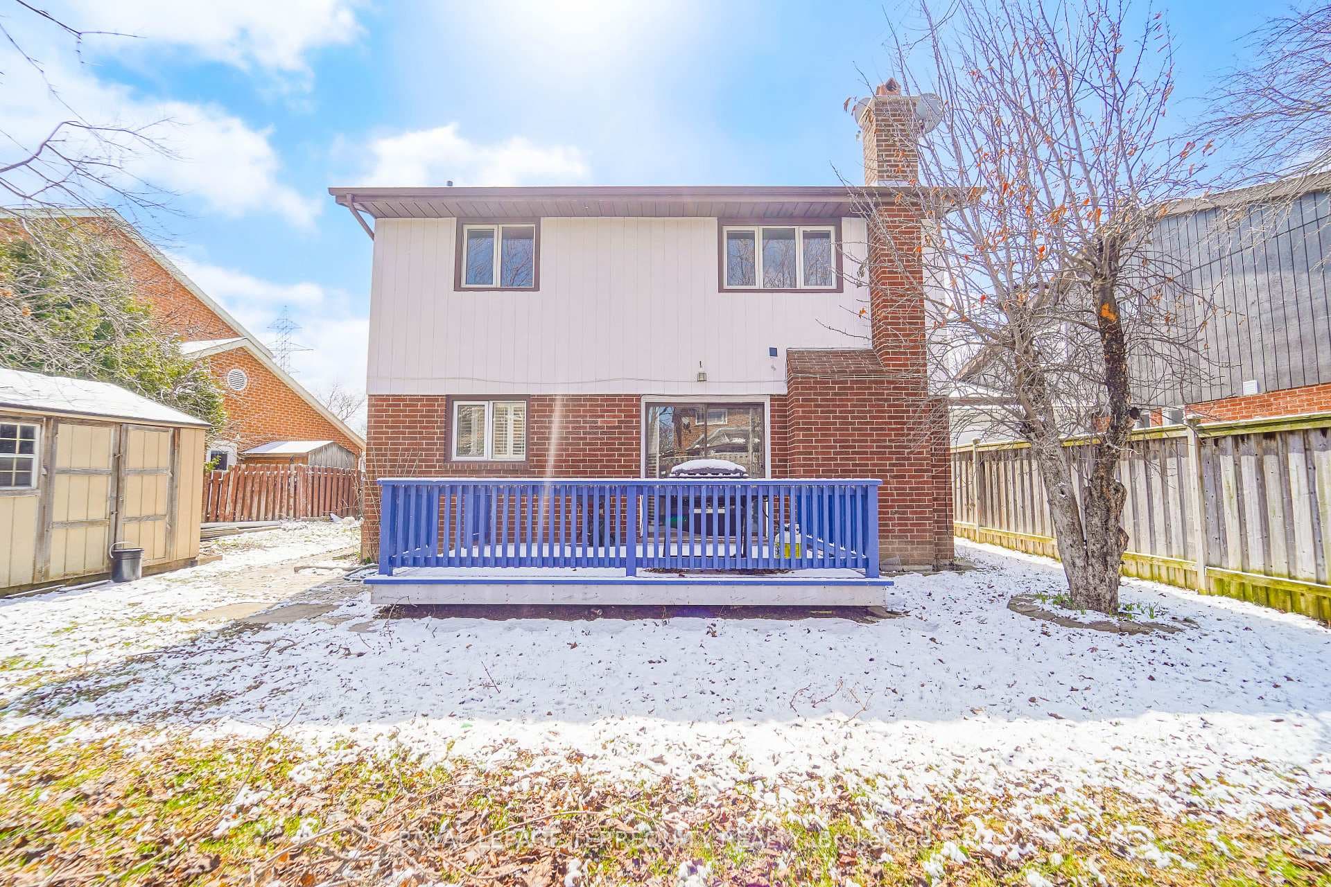 51 Chiefswood Square Unit Upper photo 4