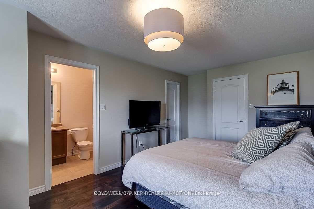 1347 Menefy Place photo 17