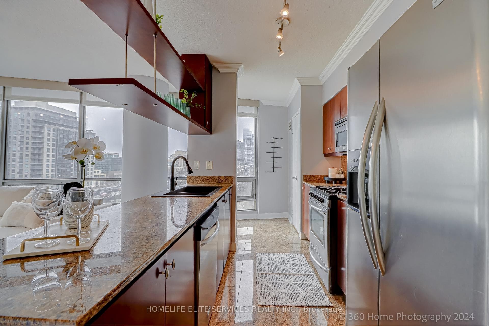 5 Mariner Terrace Unit 703 photo 2