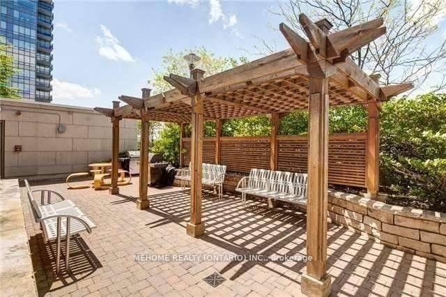 25 Greenview Avenue Unit 1626 photo 3