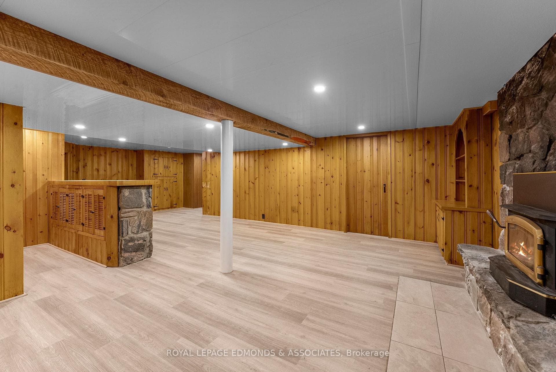 2323 B Line Road photo 20