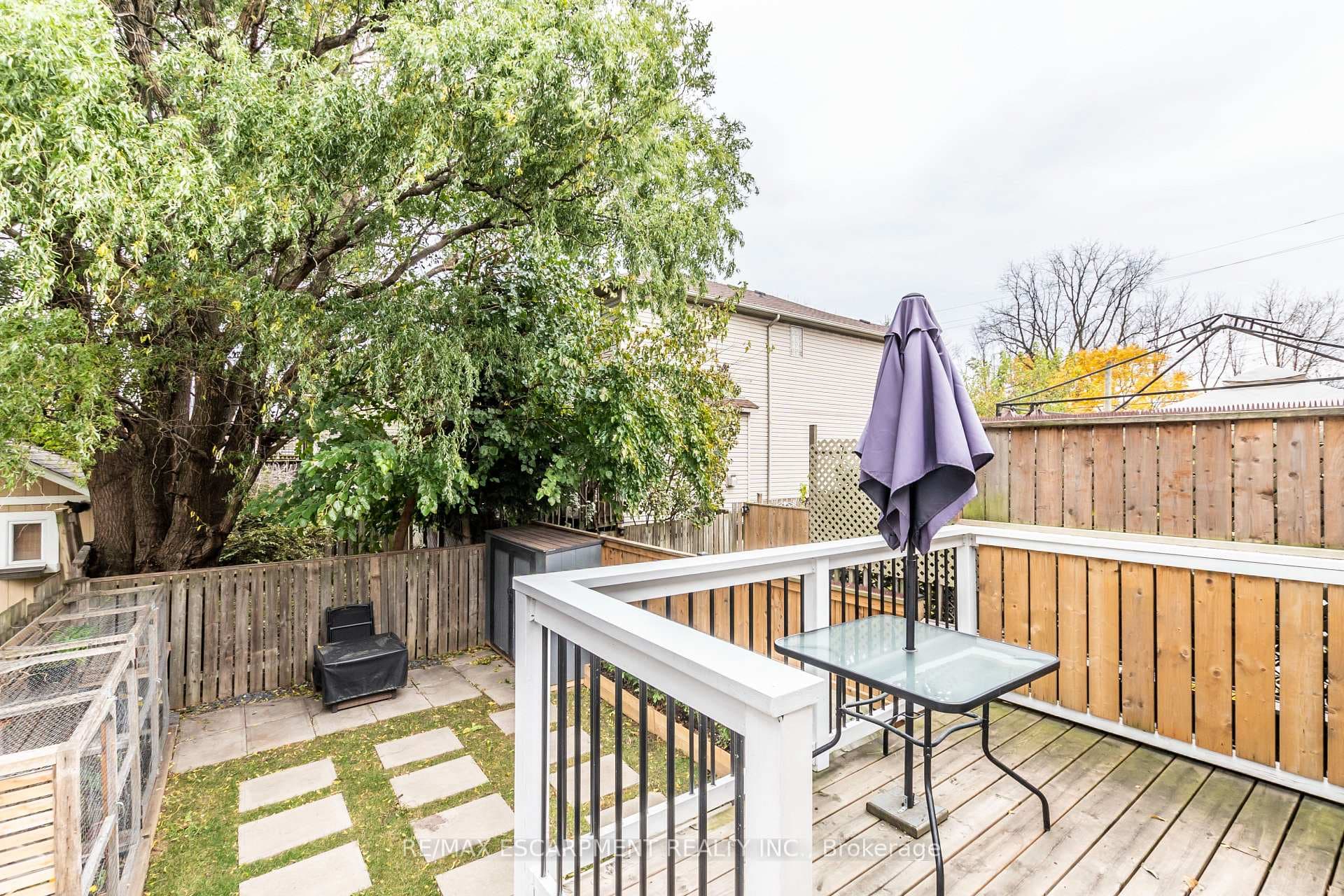 346 Hughson Street photo 38