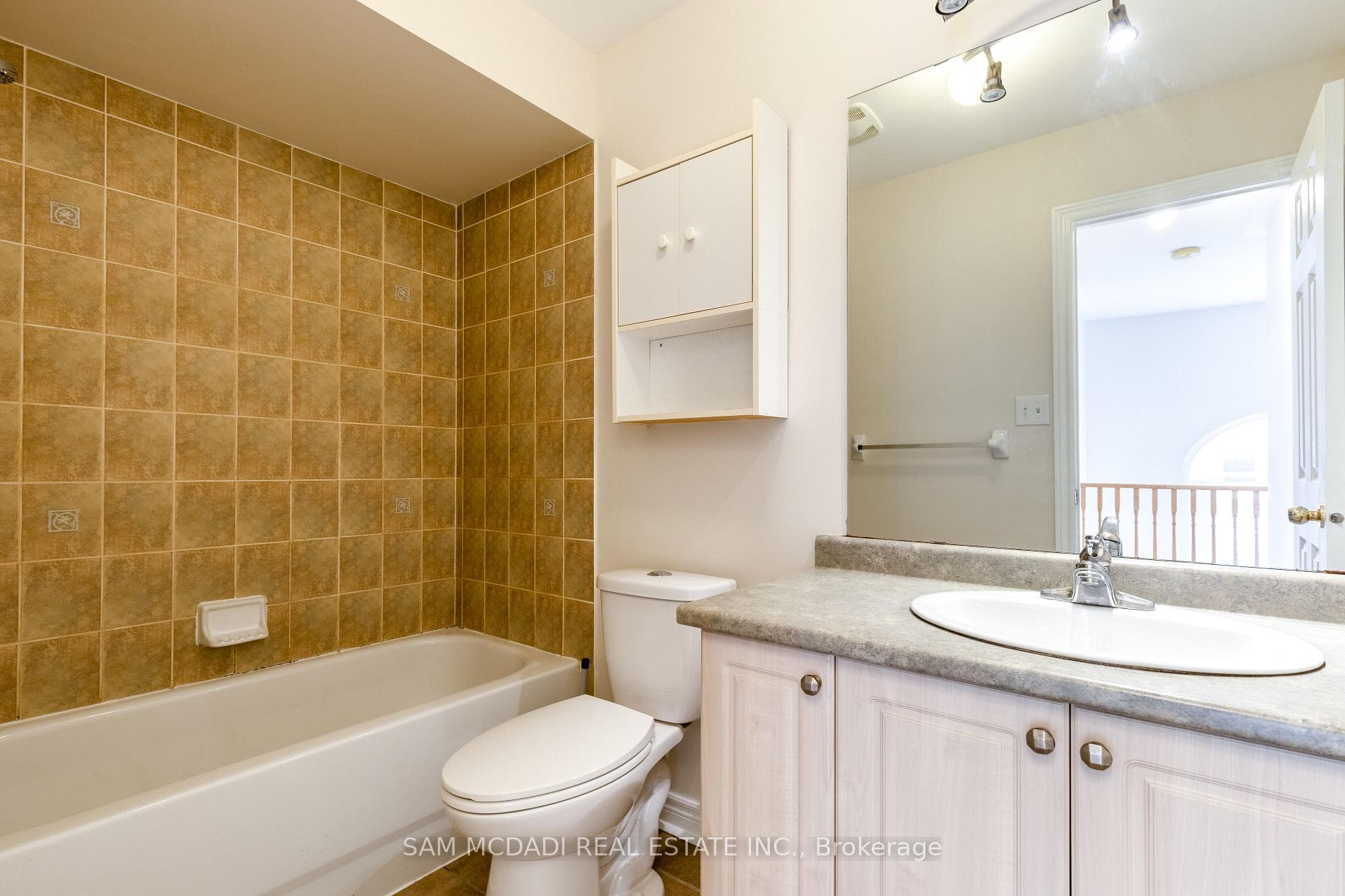 Upper Hall Bath