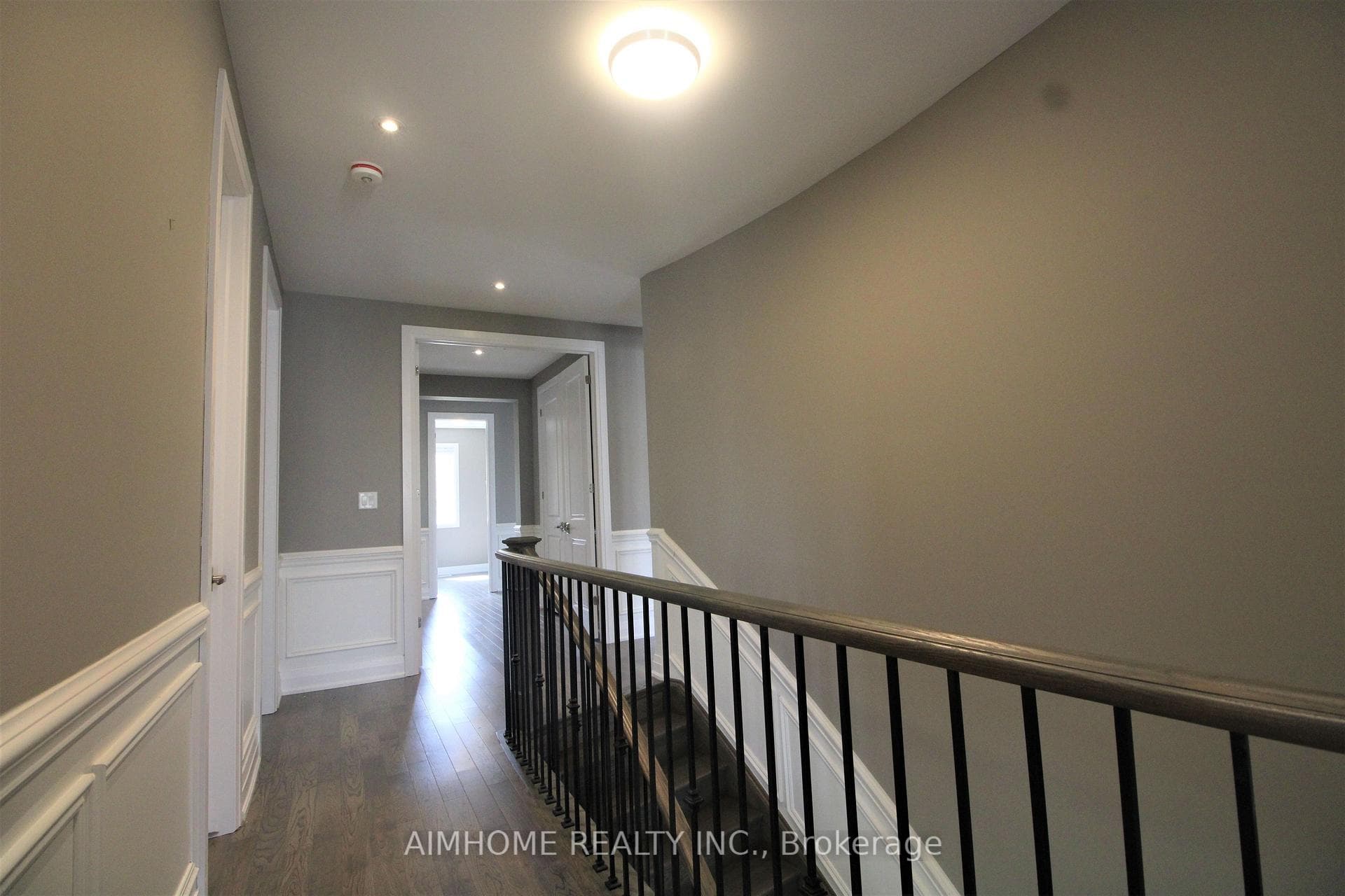151 Bridgepointe Court photo 11