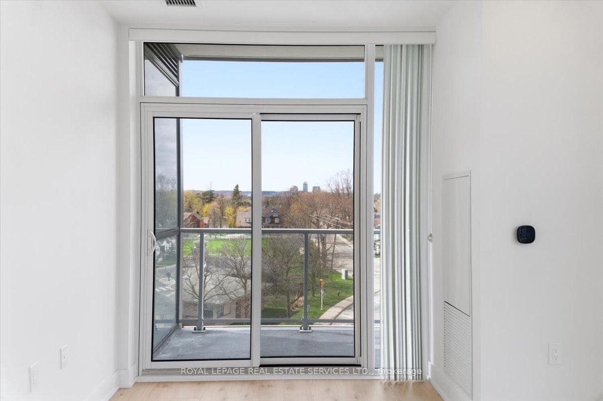 2088 James Street Unit 403 photo 23
