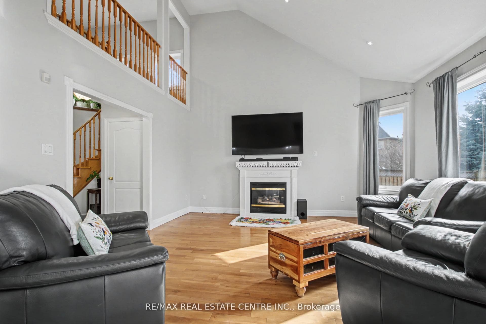 18 Baccarat Crescent photo 12