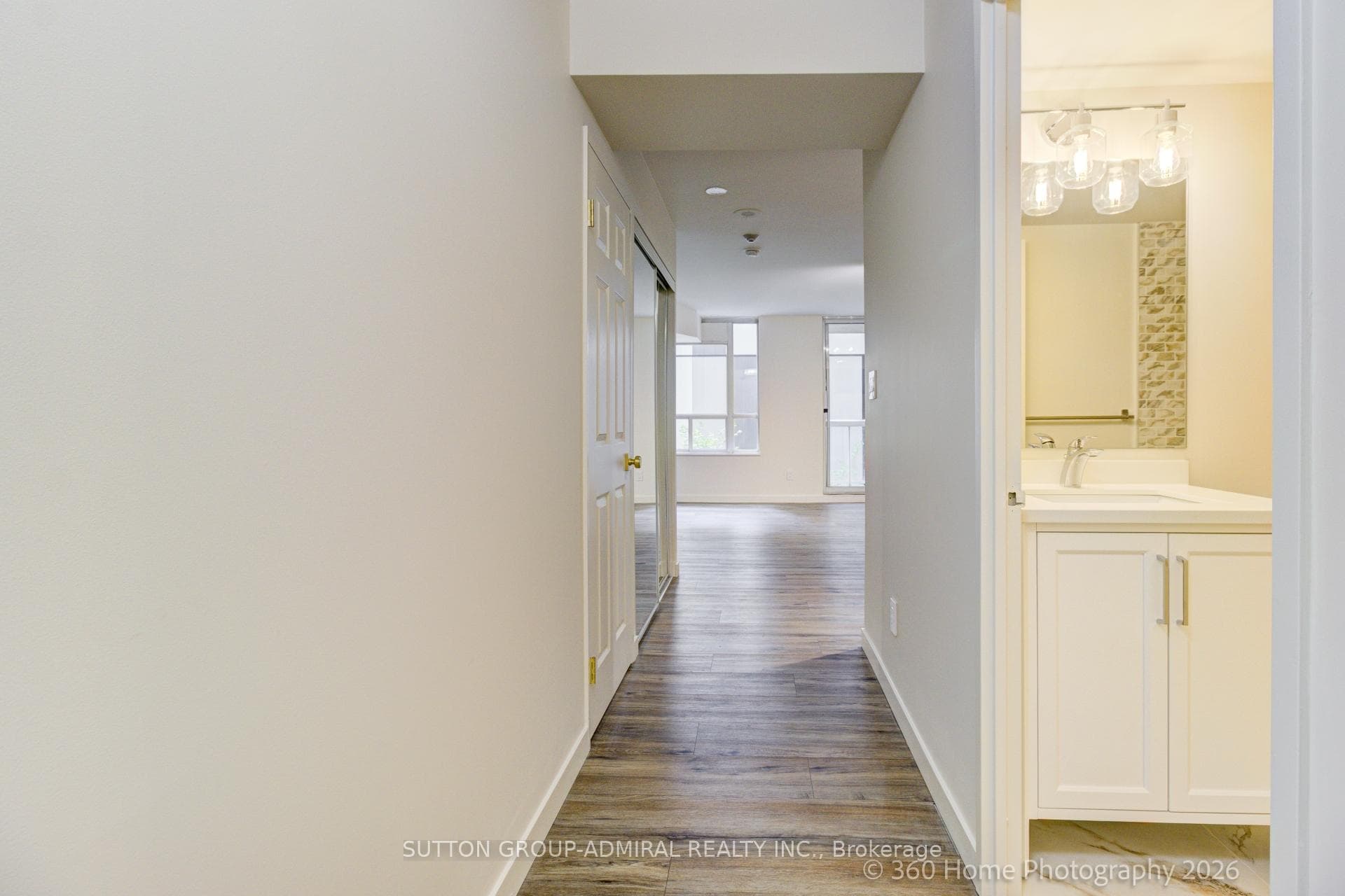 43 Eglinton Avenue Unit 501 photo 18