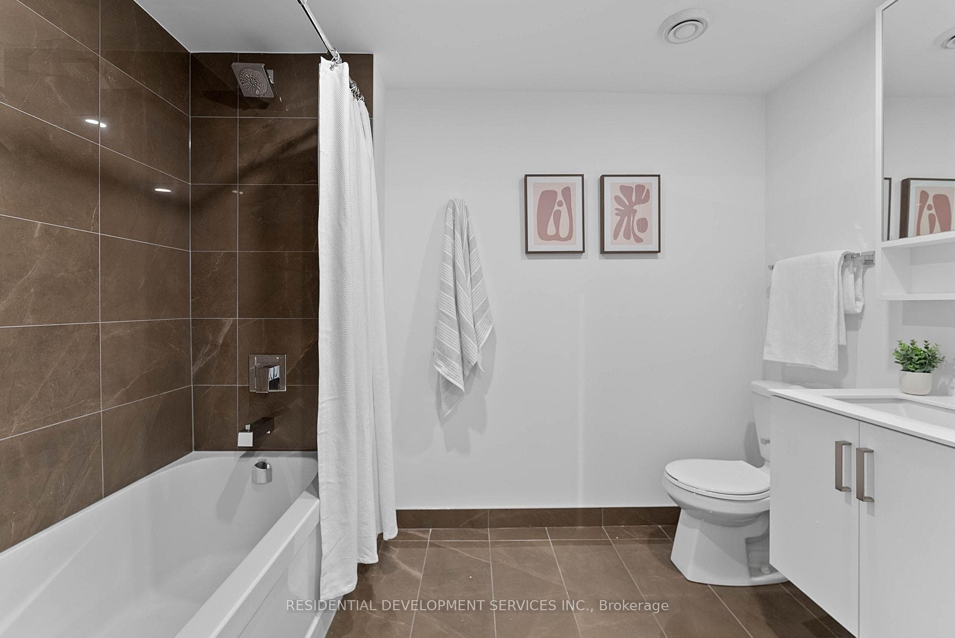 88 Queen Street Unit 1007 photo 21