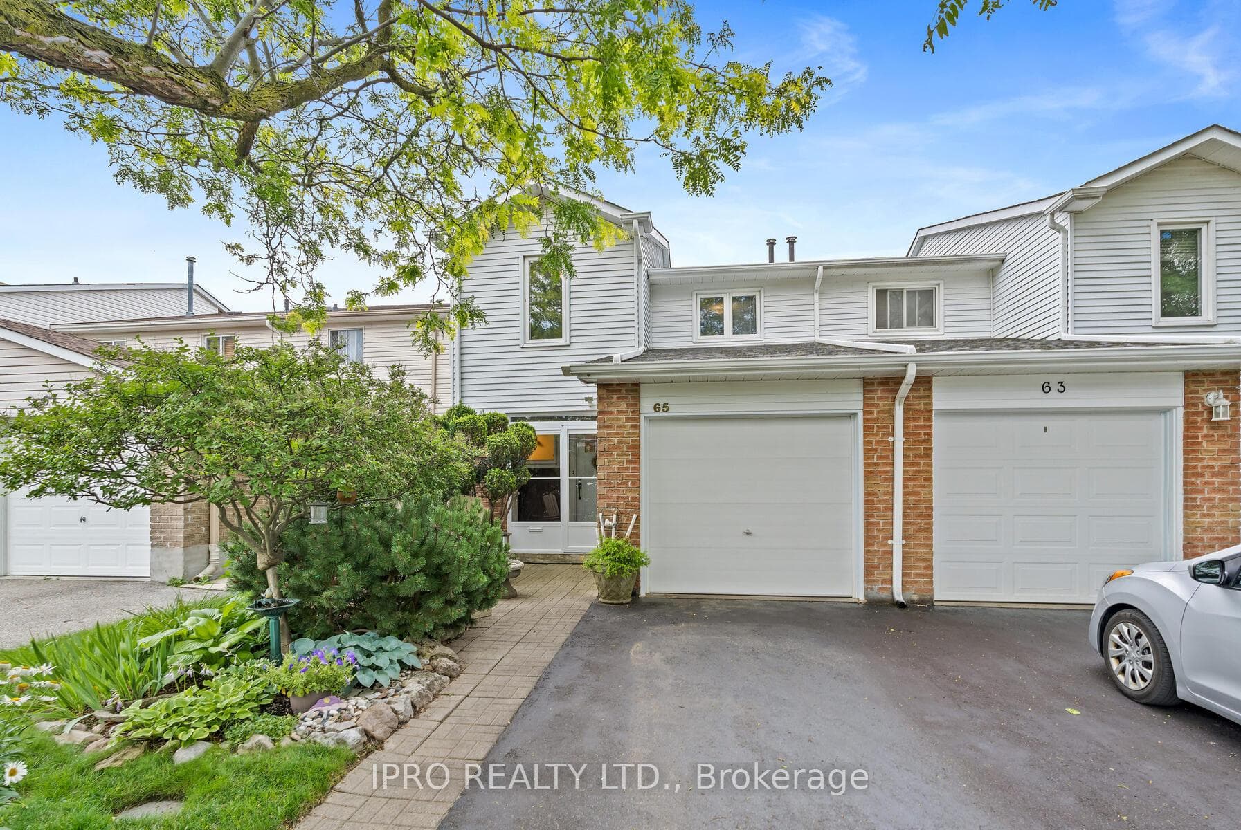 65 Royal Salisbury Way photo 3