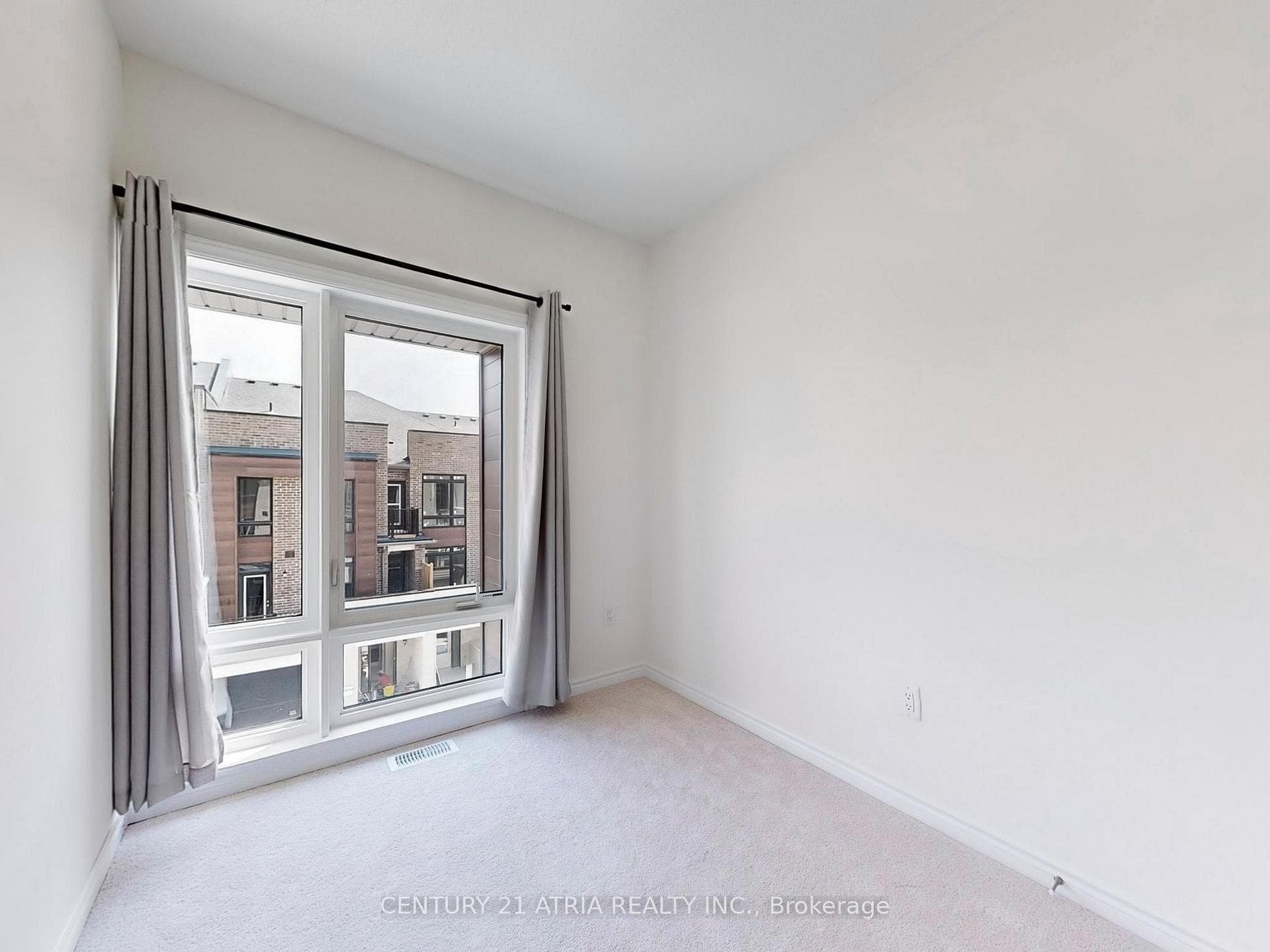 12 Gunton Street photo 25