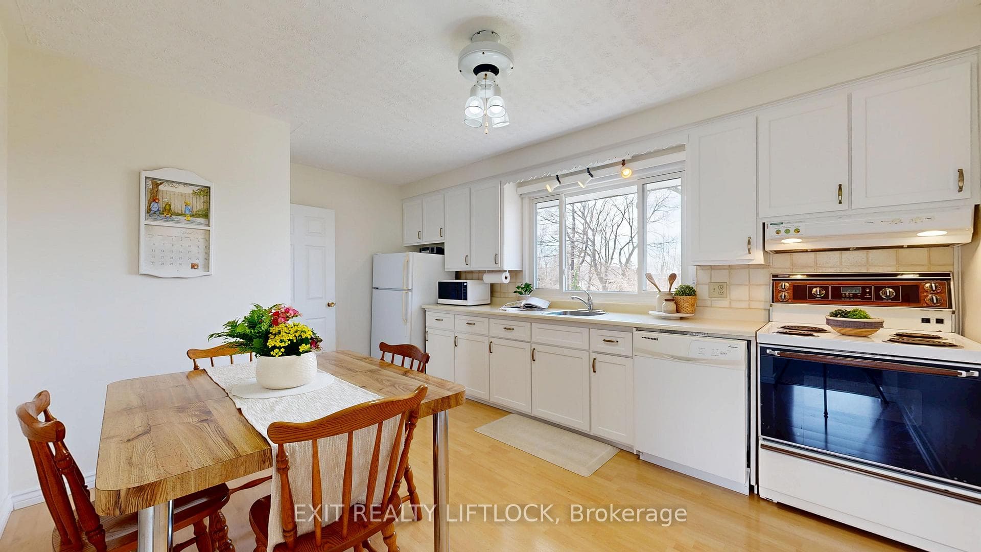 423 Armour Road photo 7