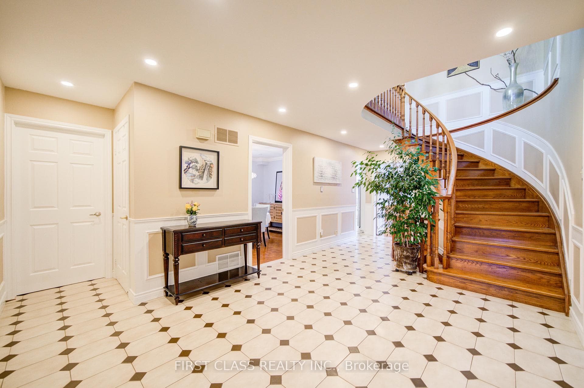 3102 Golden Orchard Drive photo 4