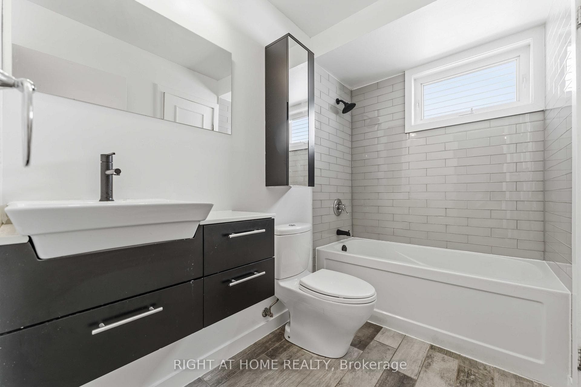 981 Barwell Avenue photo 19