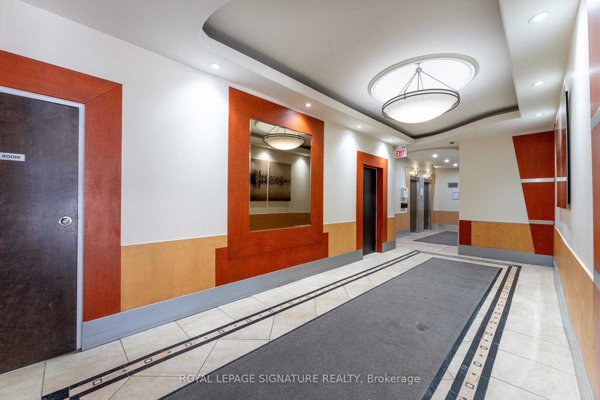 5949 Yonge Street Unit 802 photo 3