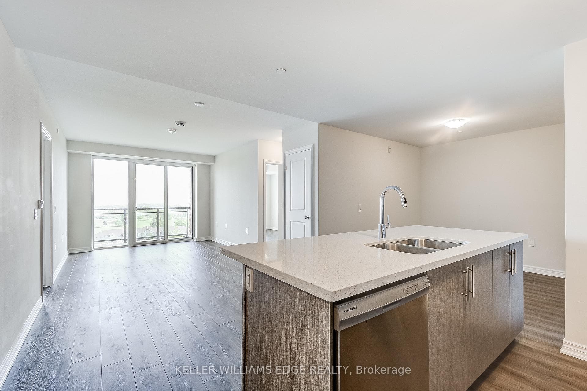 2750 King Street Unit 601 photo 10