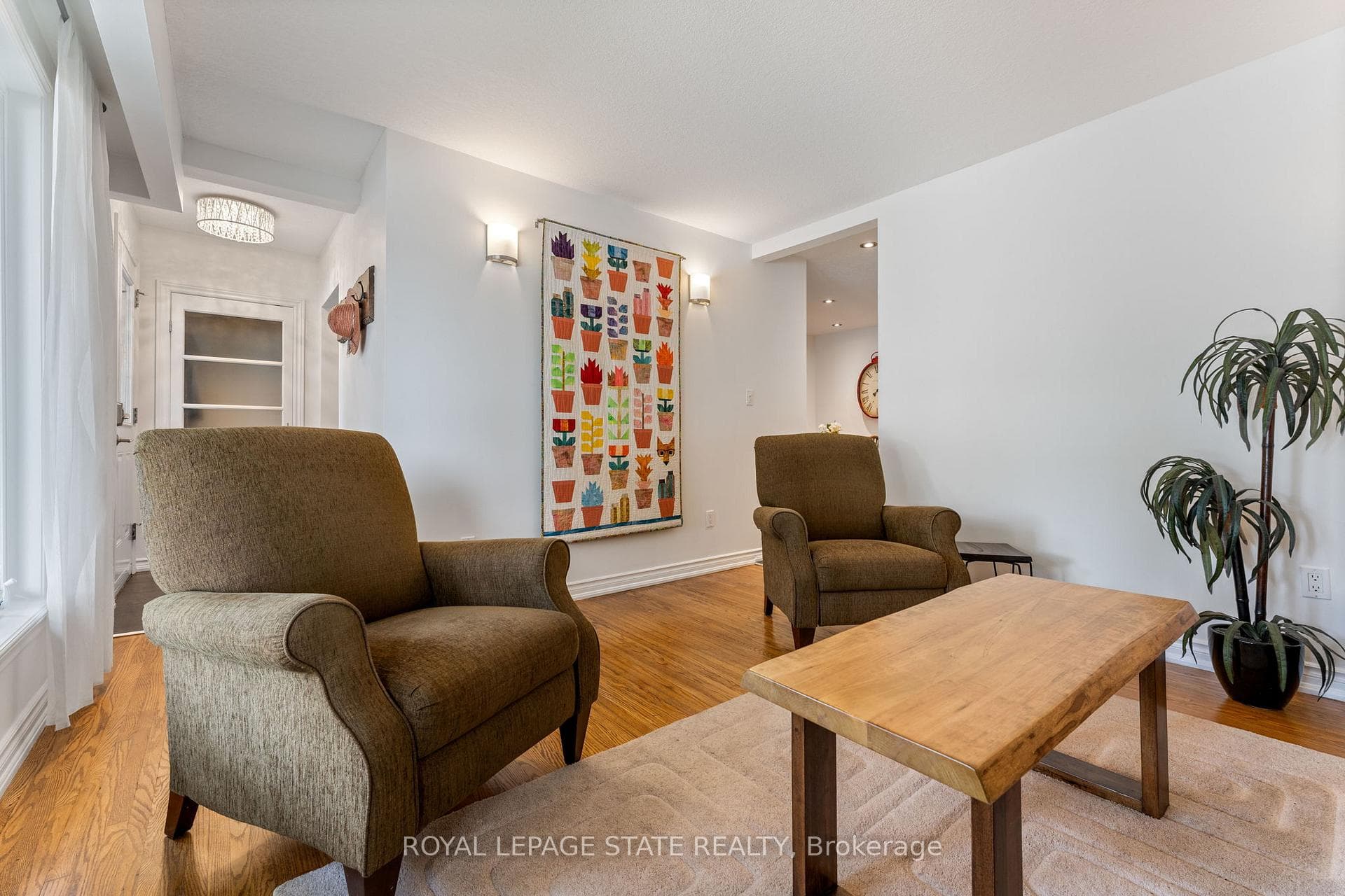 97 Briarwood Crescent photo 12
