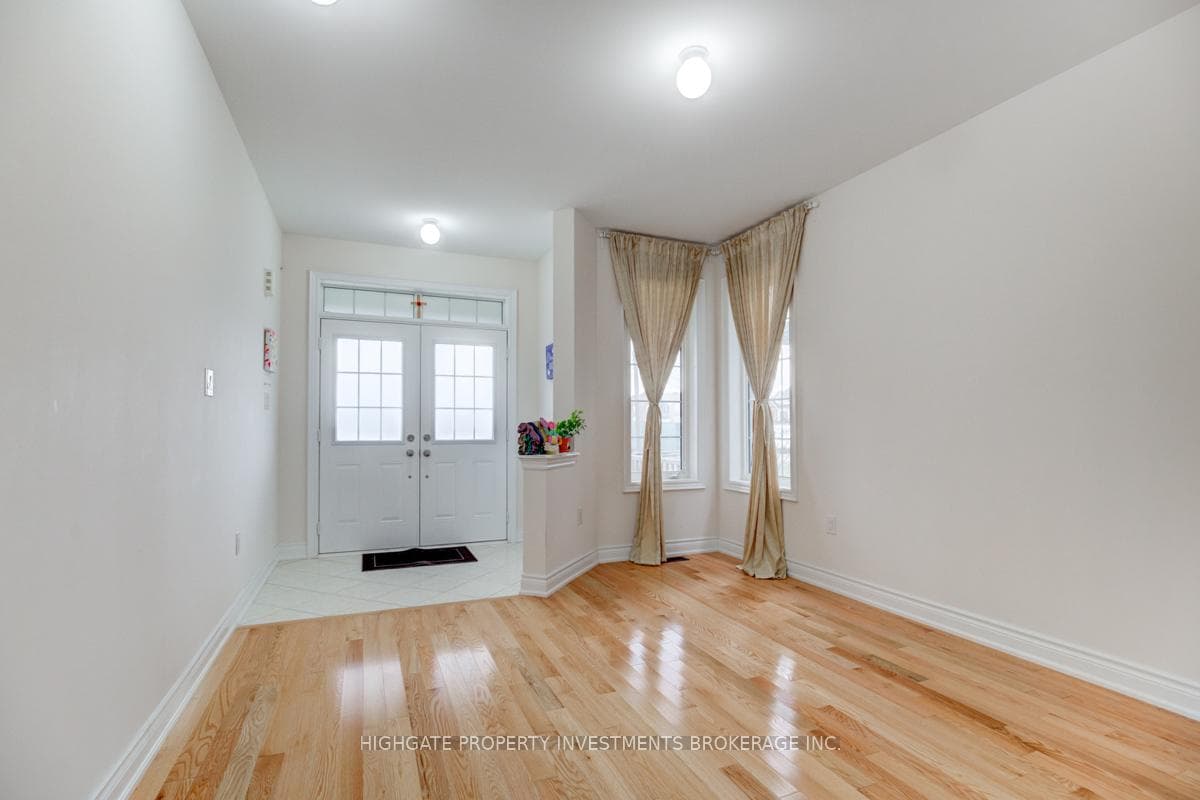 18 Andreeta Drive photo 2