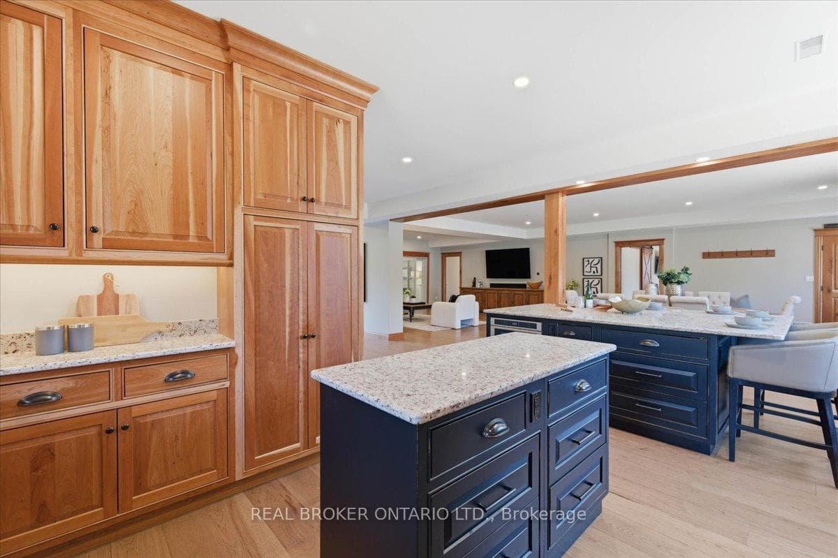 4589 WATSON Road photo 10