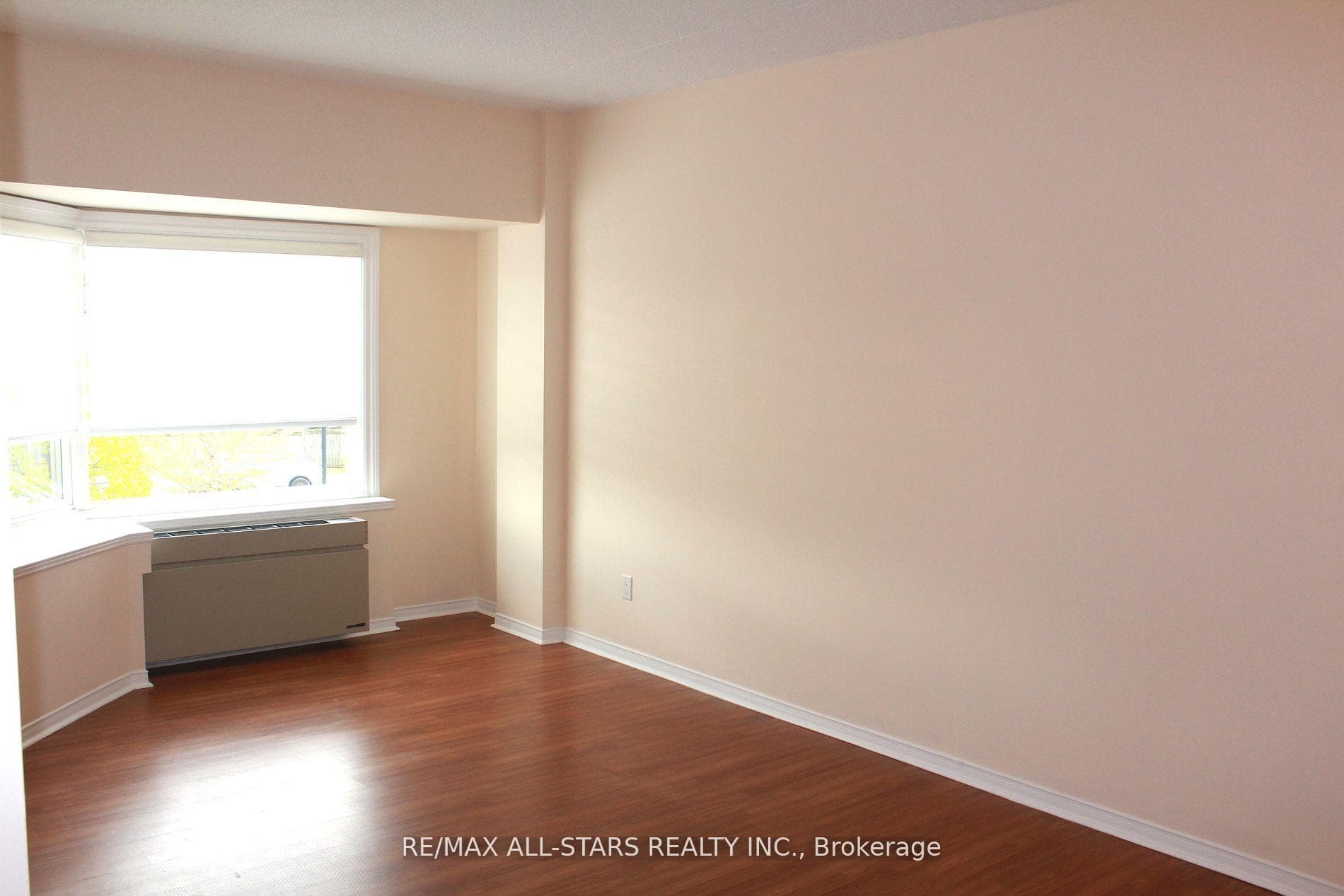 155 Riverglen Drive Unit 215 photo 5
