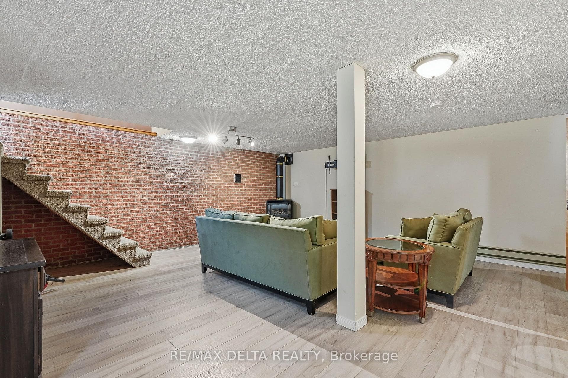 Flexible basement space.