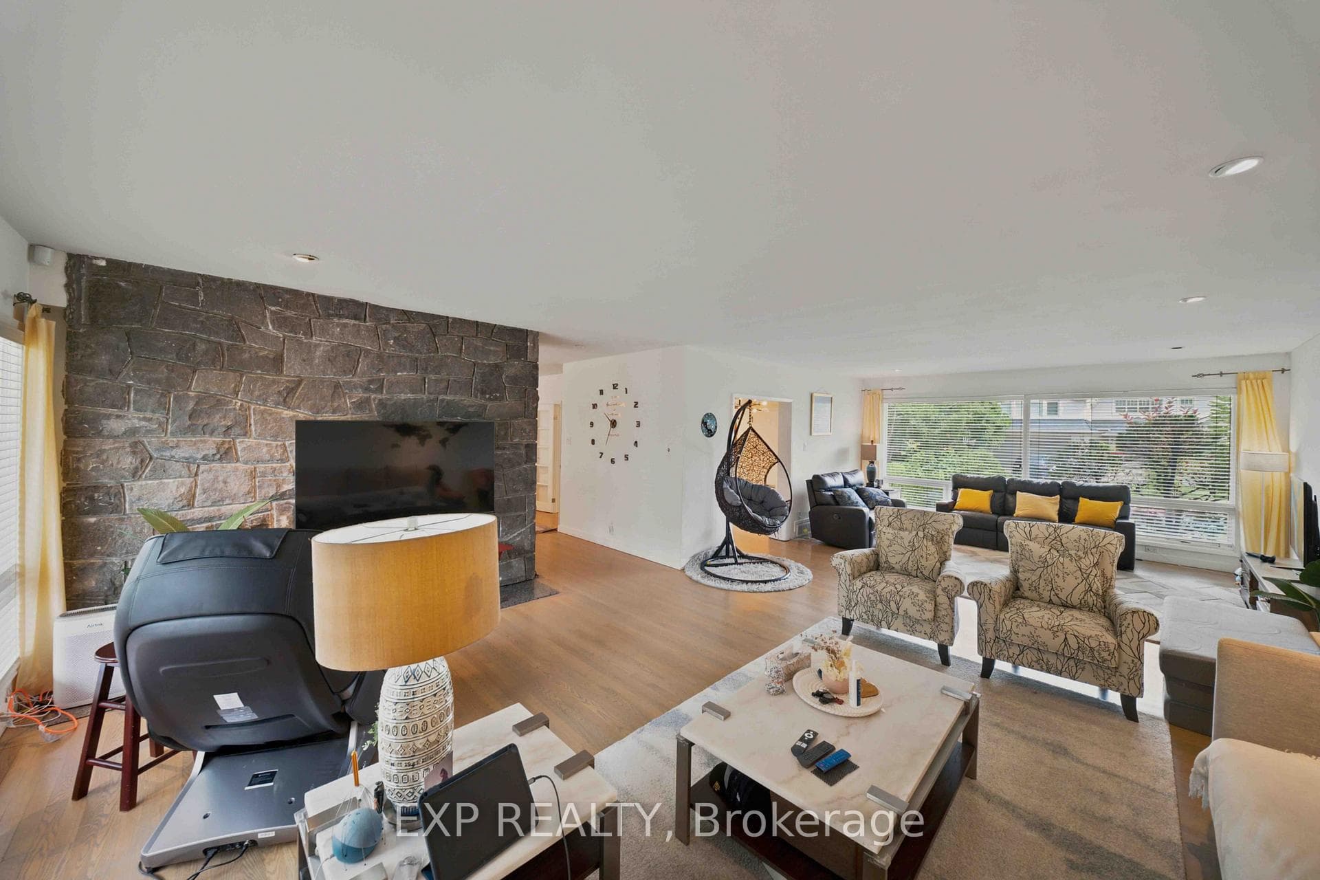 304 Roger Road photo 9
