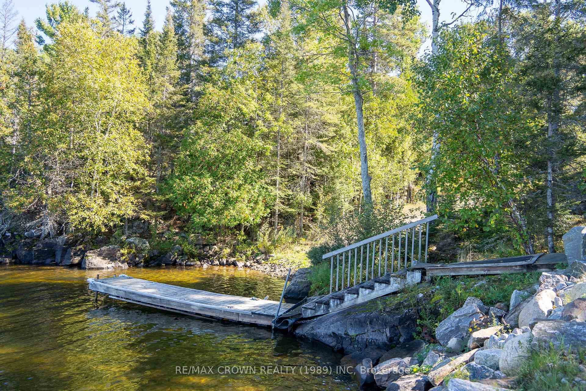 260 Birchgrove Drive photo 45