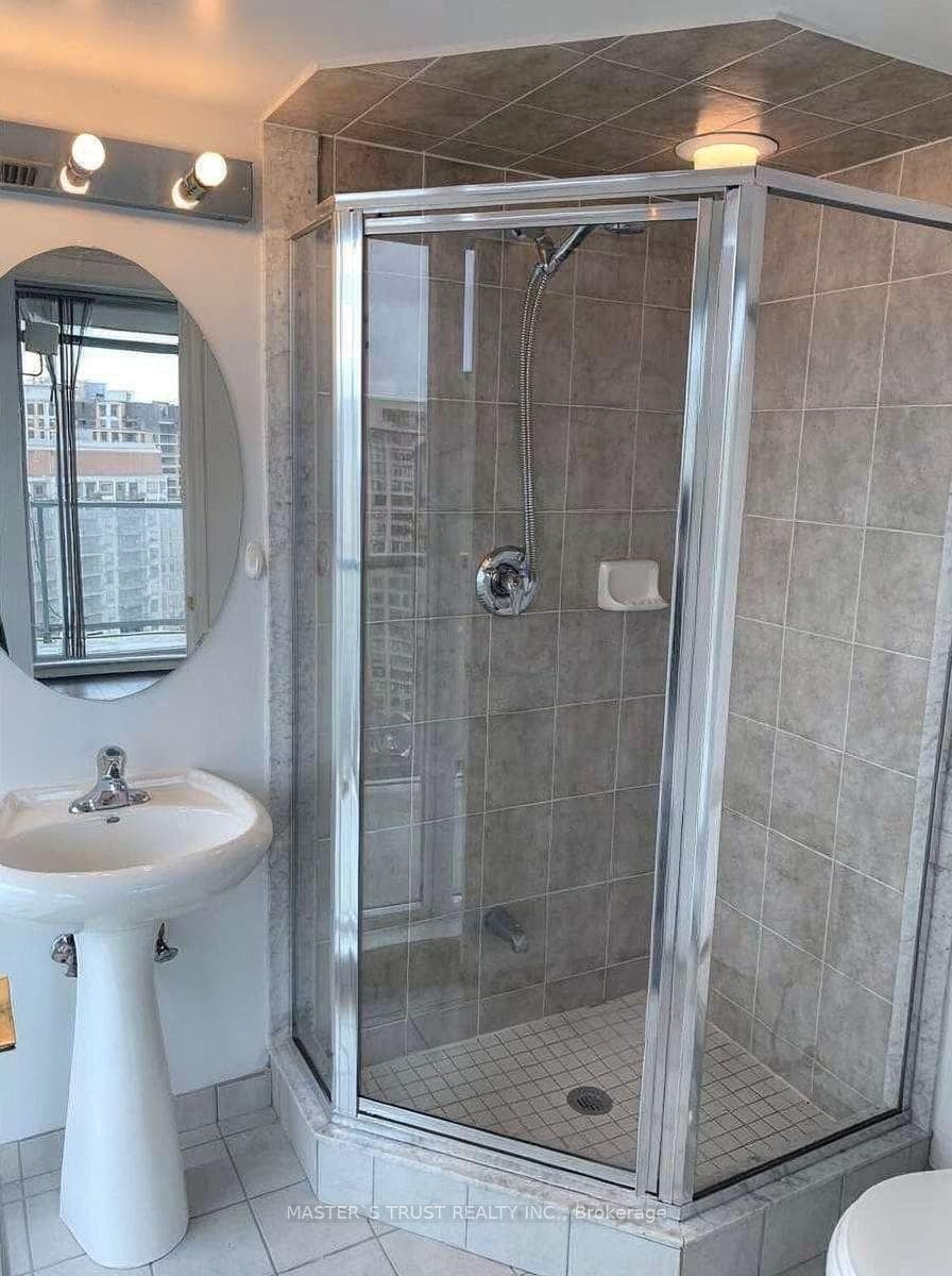 5500 Yonge Street Unit #1805 photo 6