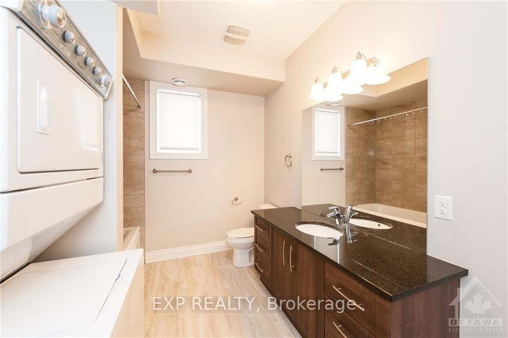 3524 MCBEAN Street Unit C photo 9