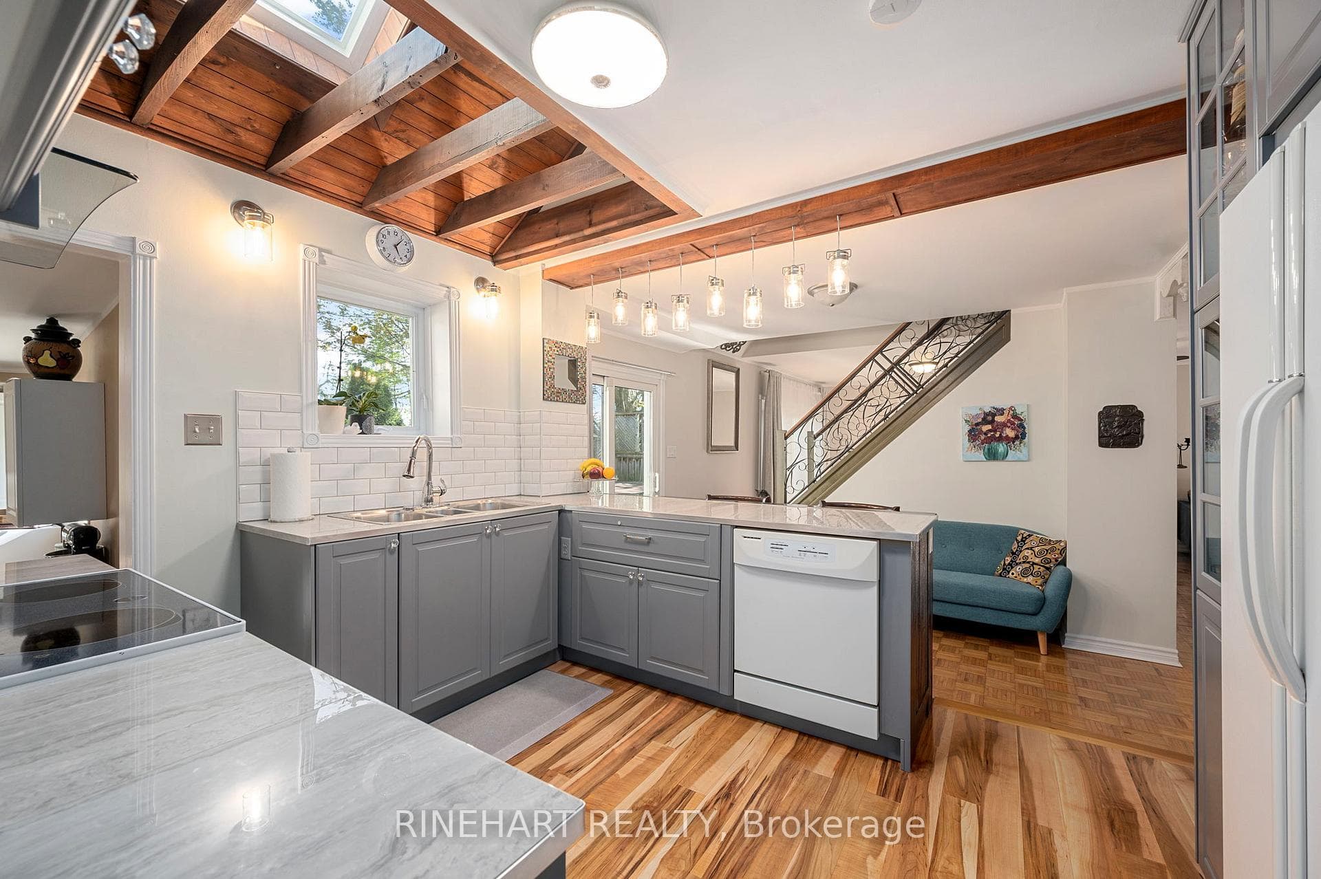 1129 Sunningdale Road photo 11
