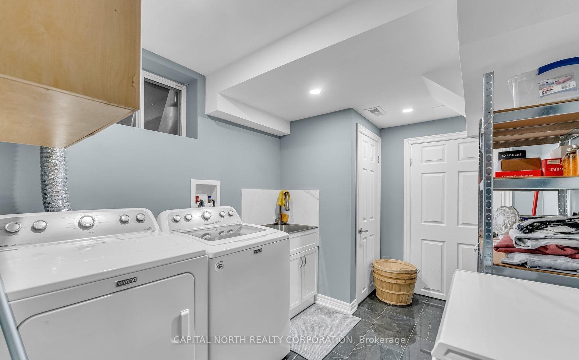 66 Waterbury Street photo 10