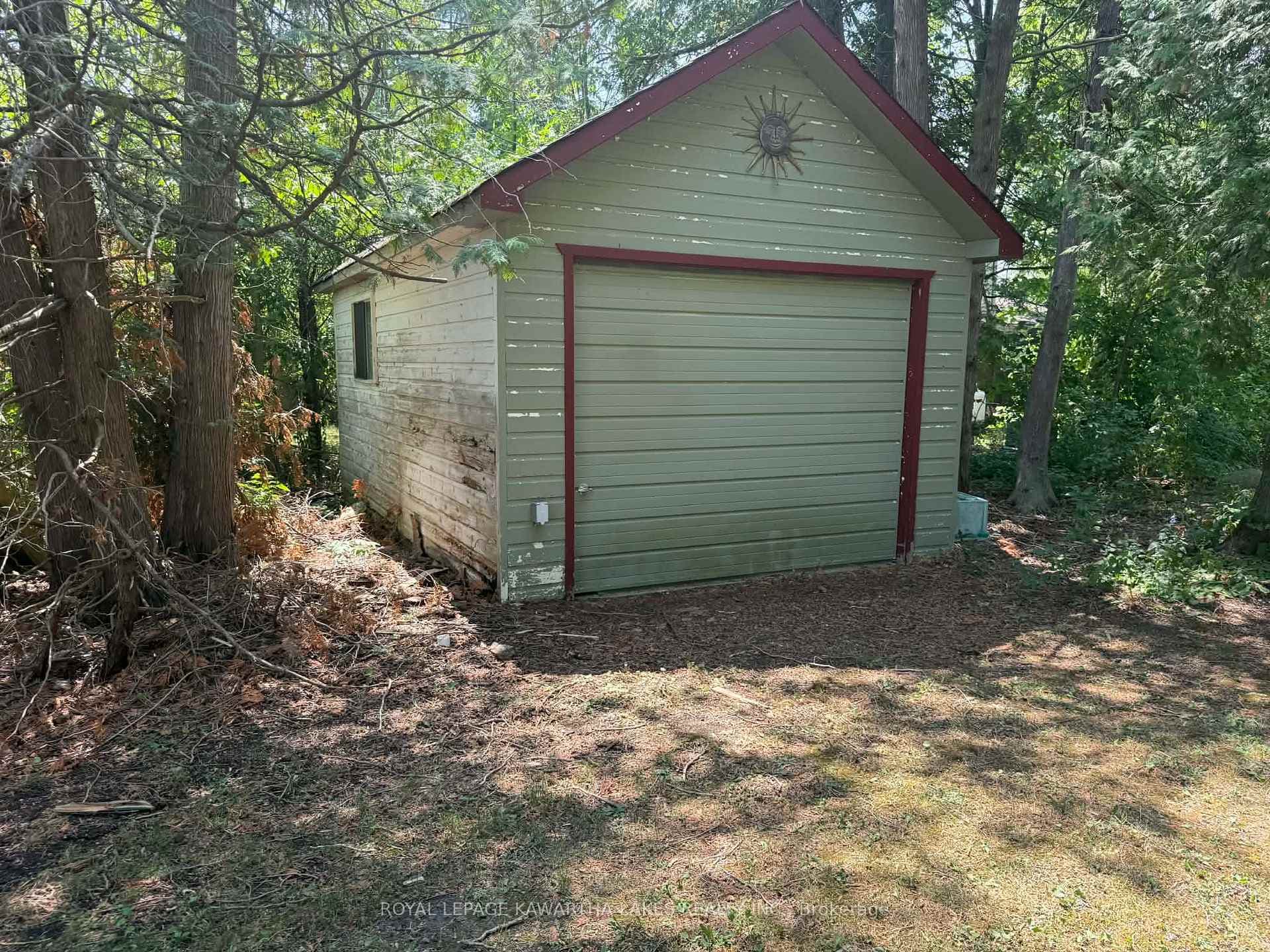 8 Sturgeon Glen Road photo 10