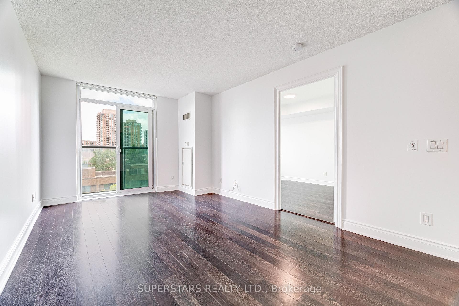 25 Greenview Avenue Unit 524 photo 17