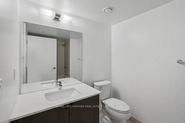Main 4-piece Bathroom